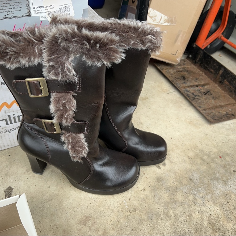 Naturalized brown fur trimmed booties